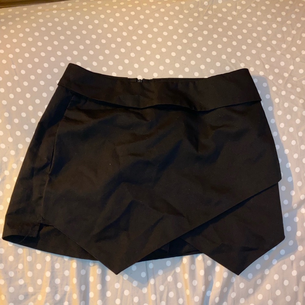 Classy Black Envelope Skort